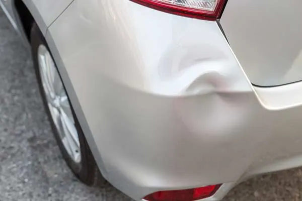 Réparation de pare-choc enfoncé ou fissuré en plastique , Montluel, Garage Villefroy